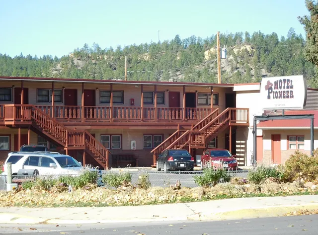 Motel Pioneer