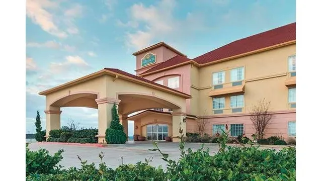 La Quinta Inn & Suites by Wyndham Glen Rose
