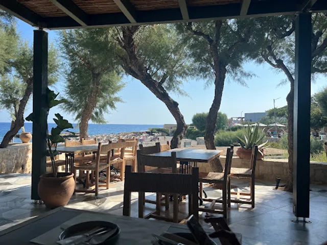 Kakkos Bay Taverna