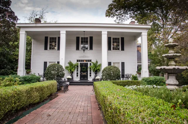 Roswell Founders Hall