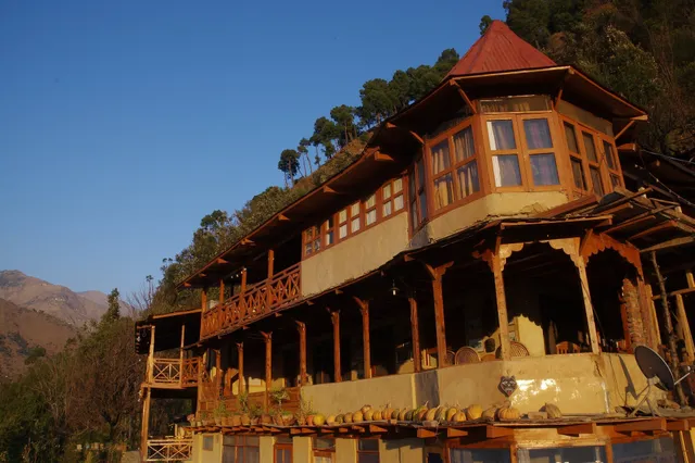 Himalayan Orchard Huts