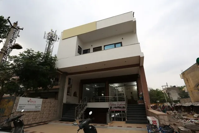 OYO 15733 A-1 Residency