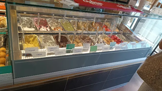 Lo Sdrucciolo Cocktail bar Gelateria