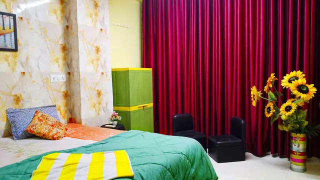 P.G. Vapi Shri Ashray Stay