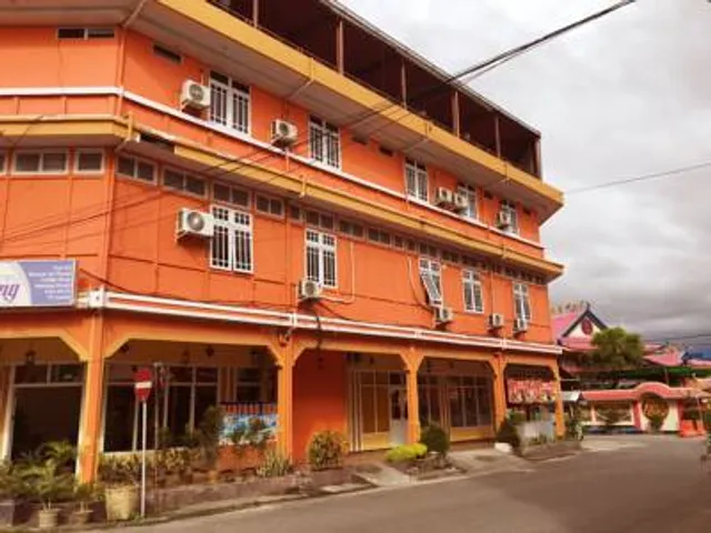 Hotel SINAR Khatulistiwa
