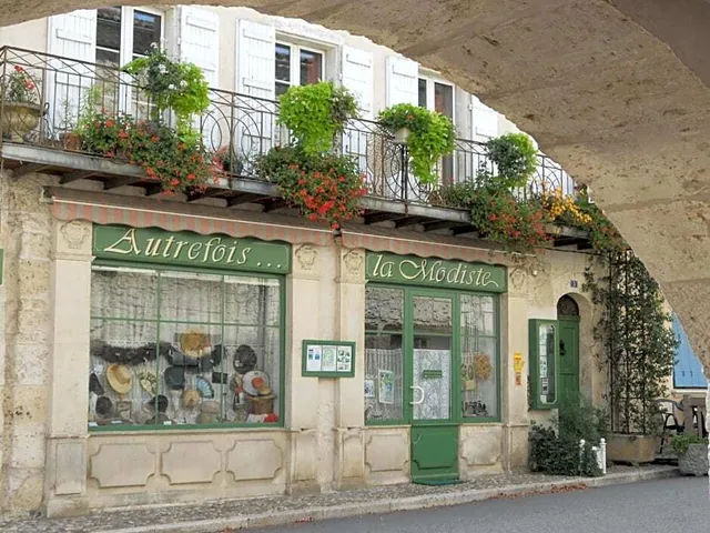 Autrefois la Modiste