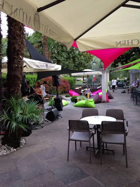 Bar Cafelac Riva North Garda Lake