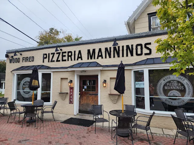 Pizzeria Manninos