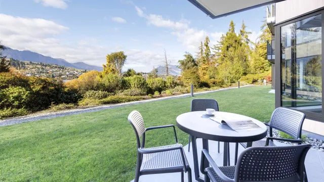 Oaks Queenstown Shores Resort