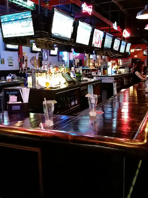 Big Woody's Sports Bar & Restaurant