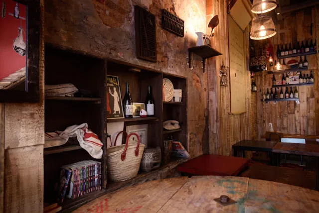 La Cabane Wine Bistro