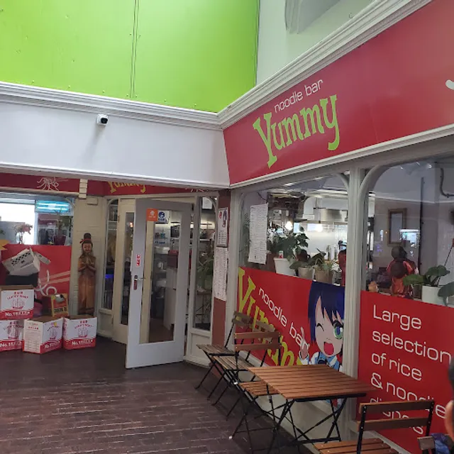 Yummy Noodles Bar
