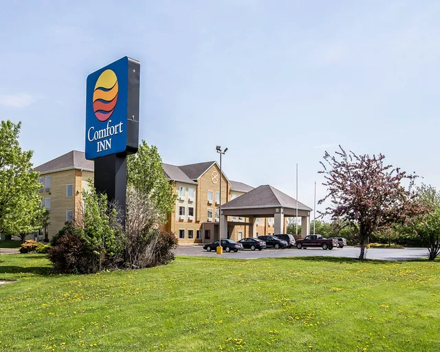 Quality Inn & Suites Mendota near I-39