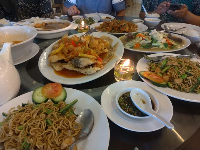 Kuta Plaza Restaurant Sunset Road 港式海鲜点心烧鸭 Hong Kong Dim Sum Chinese & Seafood