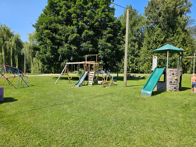 Family Tree Riverside RV & Campground