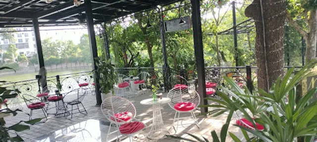 Tây Hồ Restaurant & Coffee