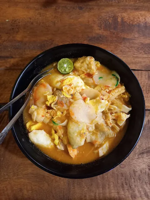 Raja seblak prasmanan