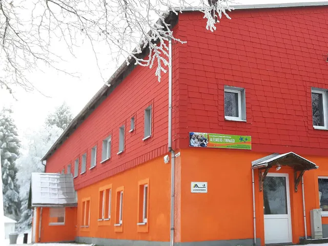 DJH Youth Hostel Altenberg-Zinnwald "hunting lodge"