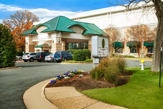 Clarion Hotel & Suites - Convention Center Fredericksburg