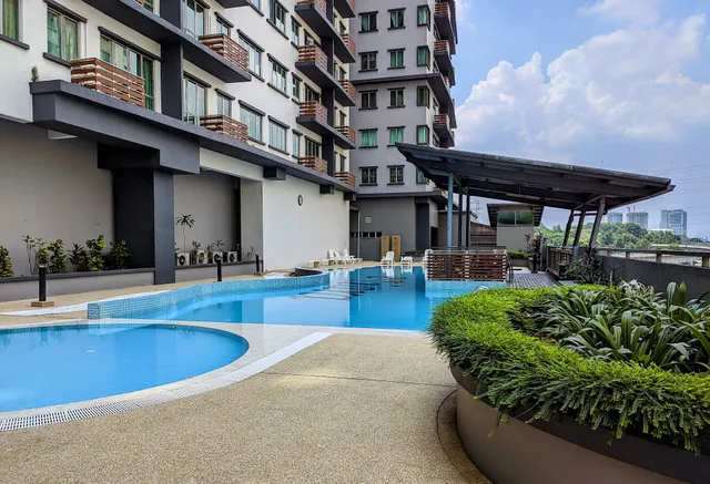 E-Tiara Serviced Apartment