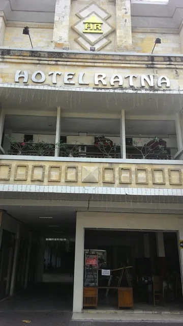Hotel Ratna