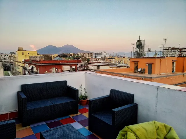 GoldenCube Vesuvio View