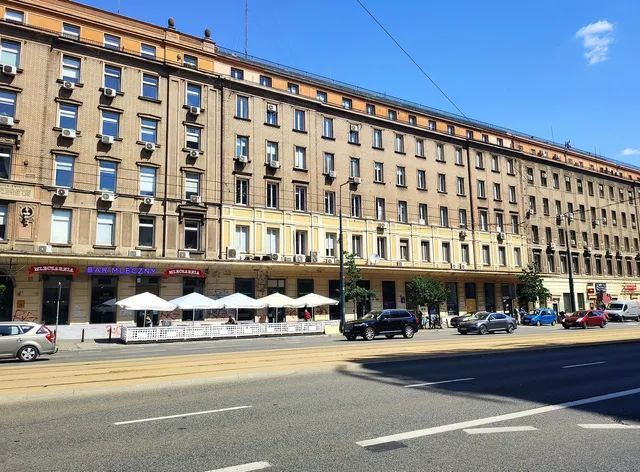 JESS INN Rondo Charles de Gaulle