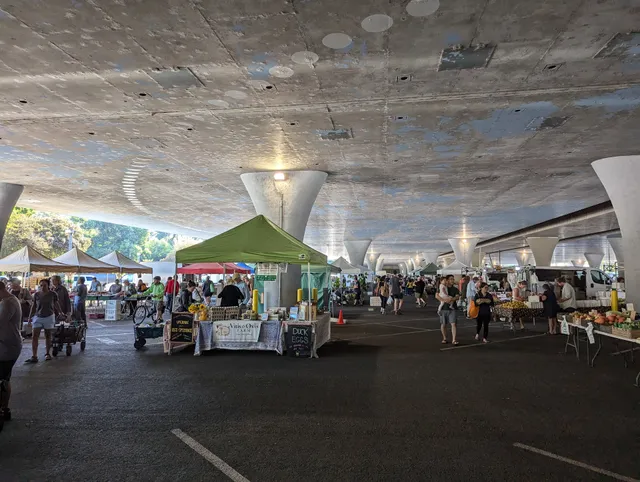 Sacramento’s Sunday Certified Farmers Market