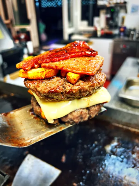 Palm Tree Sports Bar