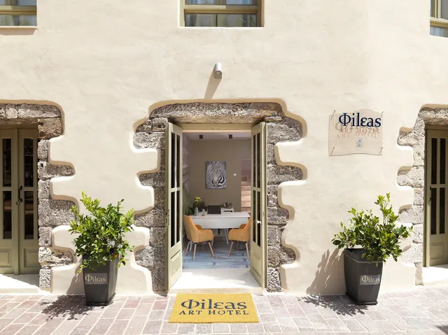 Fileas Art Hotel