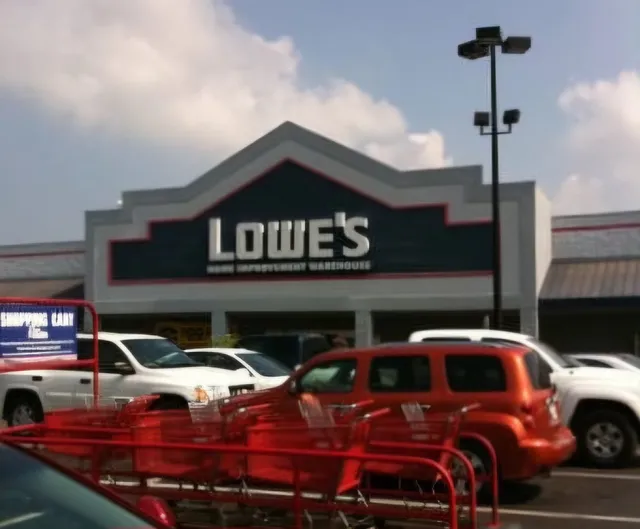 Lowe's Garden Center