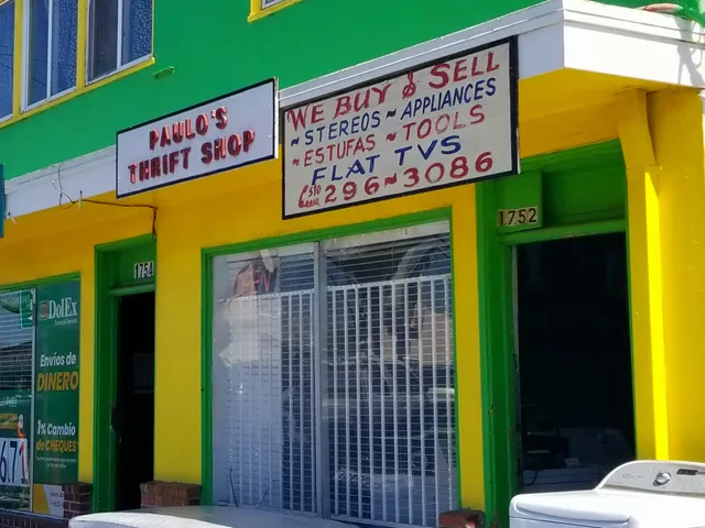 Paulo Thrift Store