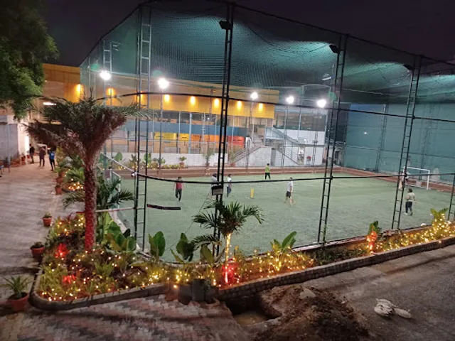 Bluemoon Elite Sports Bar and Family Restaurant