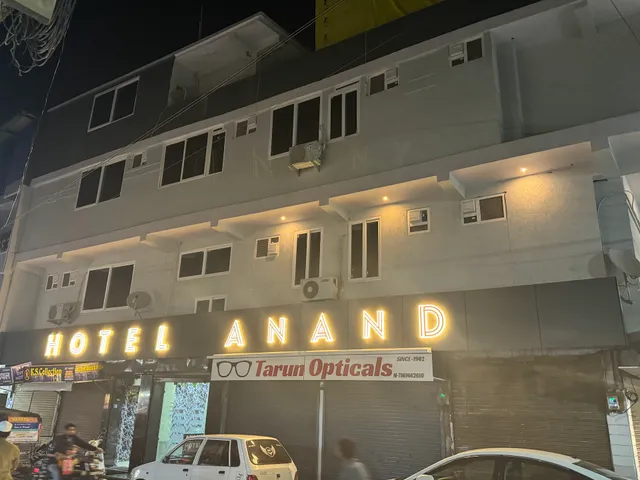 Hotel anand