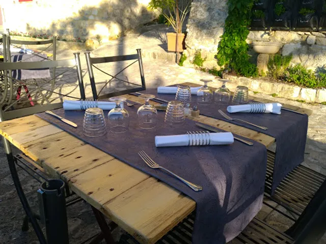 Hôtel Restaurant La Capitelle