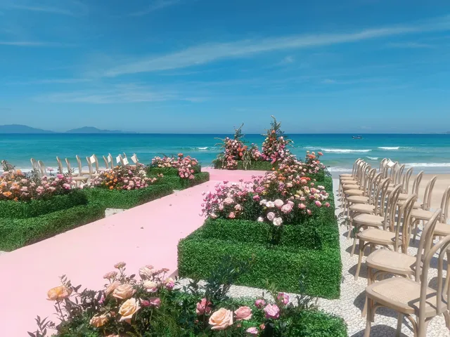 Cozy Riverview by Livinginn