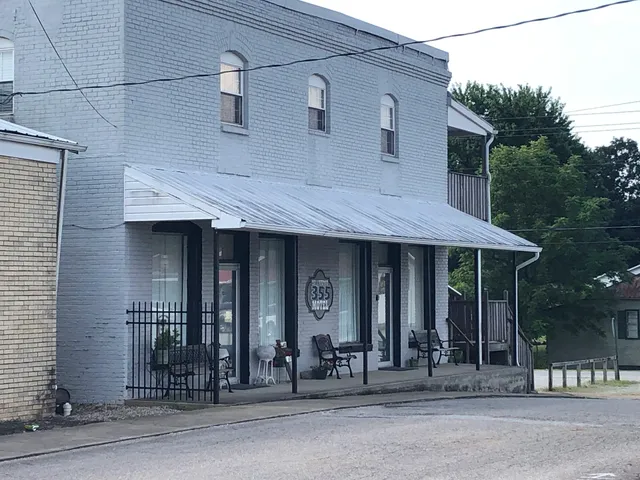 Collinwood 355 Motel