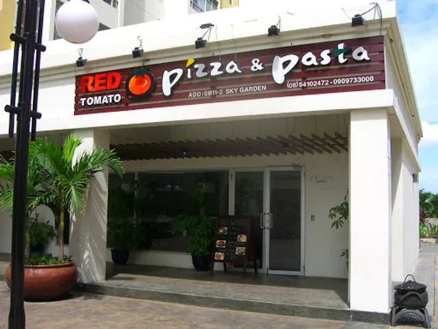 Red Tomato Restaurant