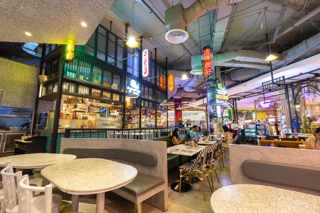 Metro Square SiamParagon