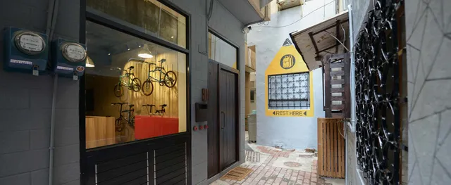 REST backpacker瑞斯特背包客棧