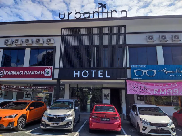Urban Inn, Salak Tinggi