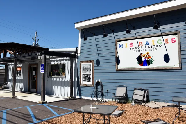 Mis Raíces Sabor Latino