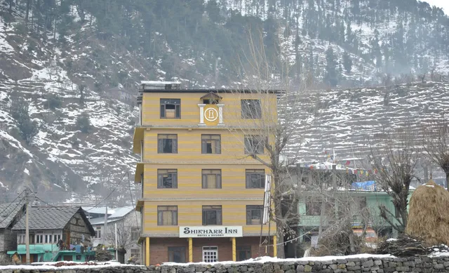 Hotel Shikharr Inn Manali