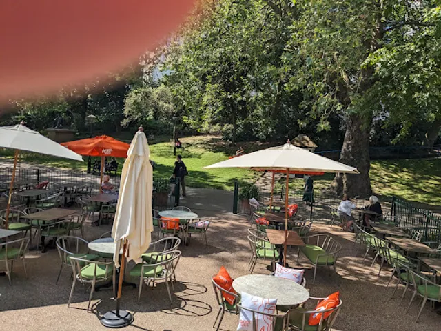 Embankment Bistro Bar