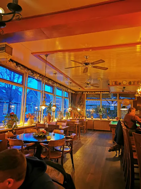 Restaurant-Café 'Op Warns'
