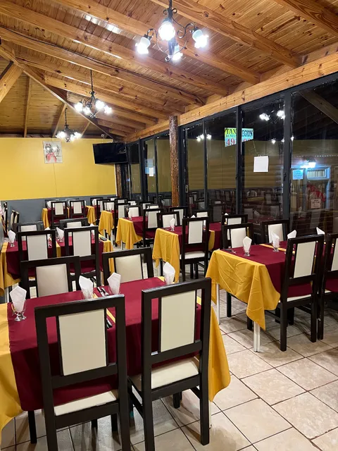 Estilo campo Restaurante 中餐Parrilla y Tenedor libre all you can eat 中餐