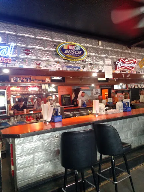 Frog's Bar & Grill