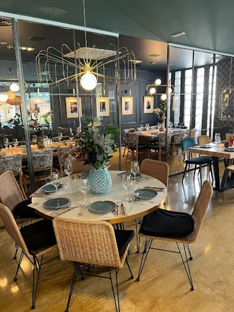 La Mafia se sienta a la mesa