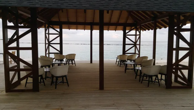 Rehendhi Restaurant & Bar