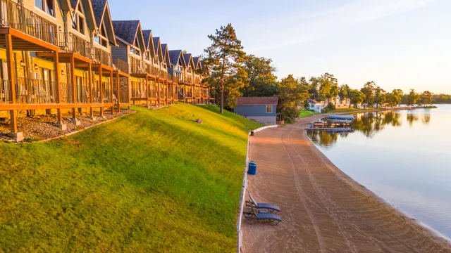 Madden's On Gull Lake